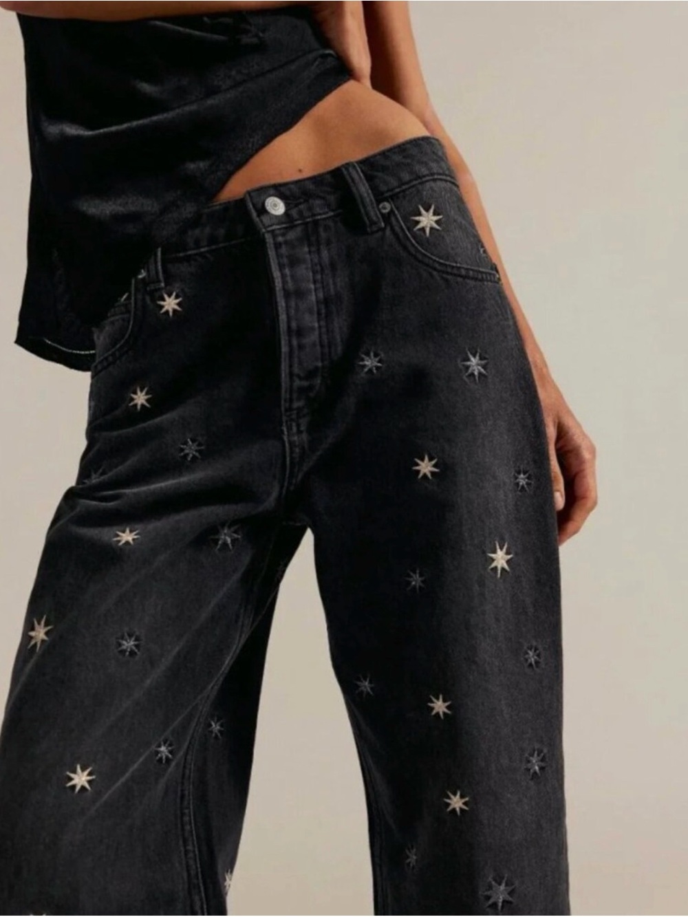 NWT We The Free Deep Trance Boyfriend Jeans Embroidered Stars Size 25
